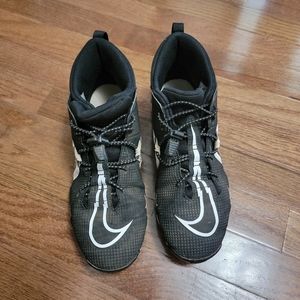 Nike Football Cleats size 5Y wide